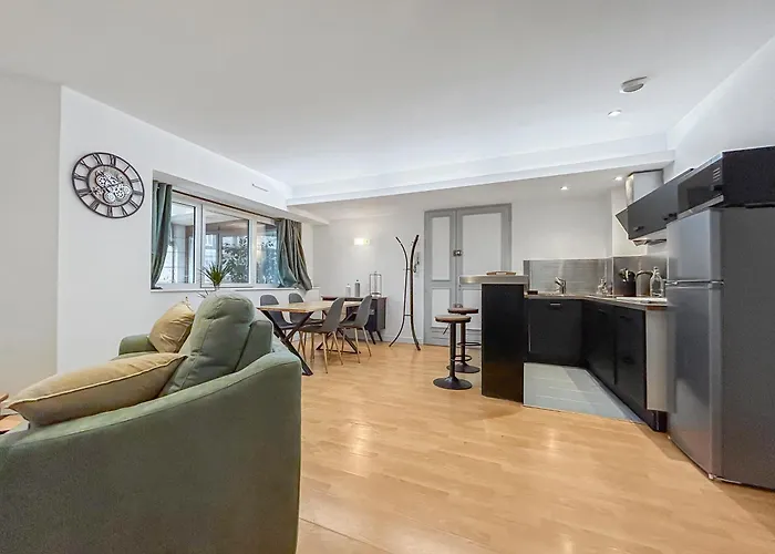 T2 Spacieux & Lumineux Hyper Centre * أنجير