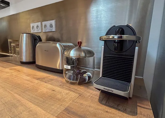 T2 Spacieux & Lumineux Hyper Centre شقة *