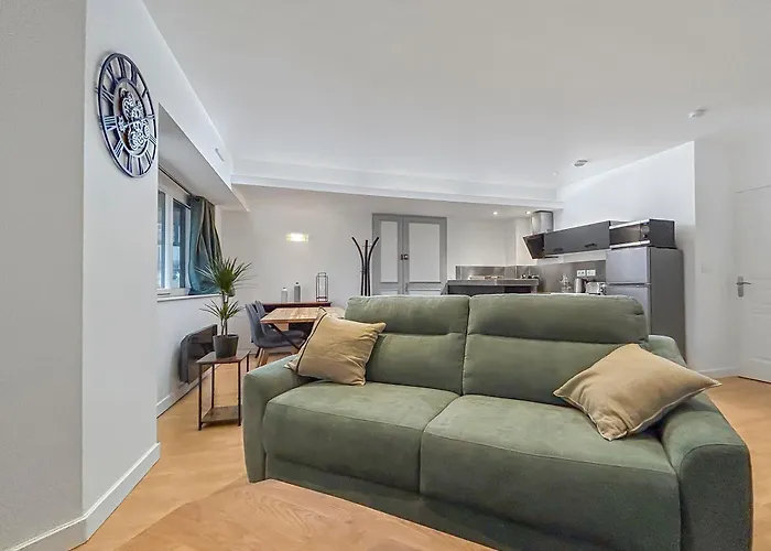 شقة T2 Spacieux & Lumineux Hyper Centre *