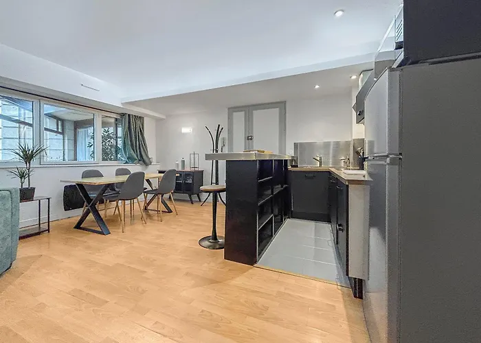 شقة T2 Spacieux & Lumineux Hyper Centre أنجير